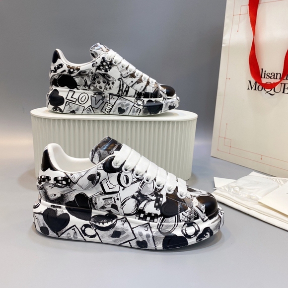 ๐Alexander McQueen Nice sneakers ๐๐ - Picture 6 of 6